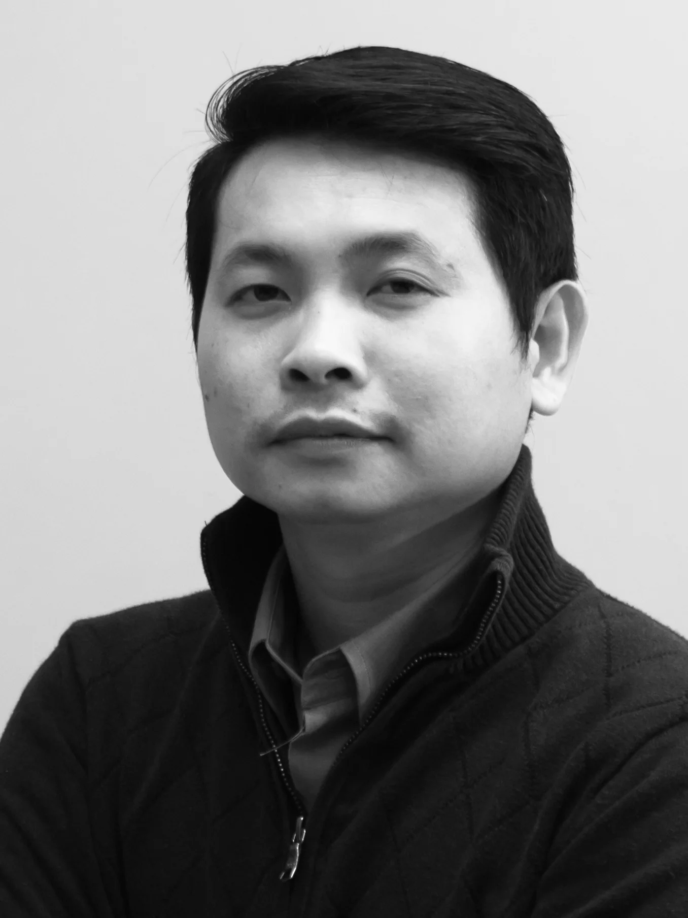 HEADSHOT-NGOC - LO-3.jpg