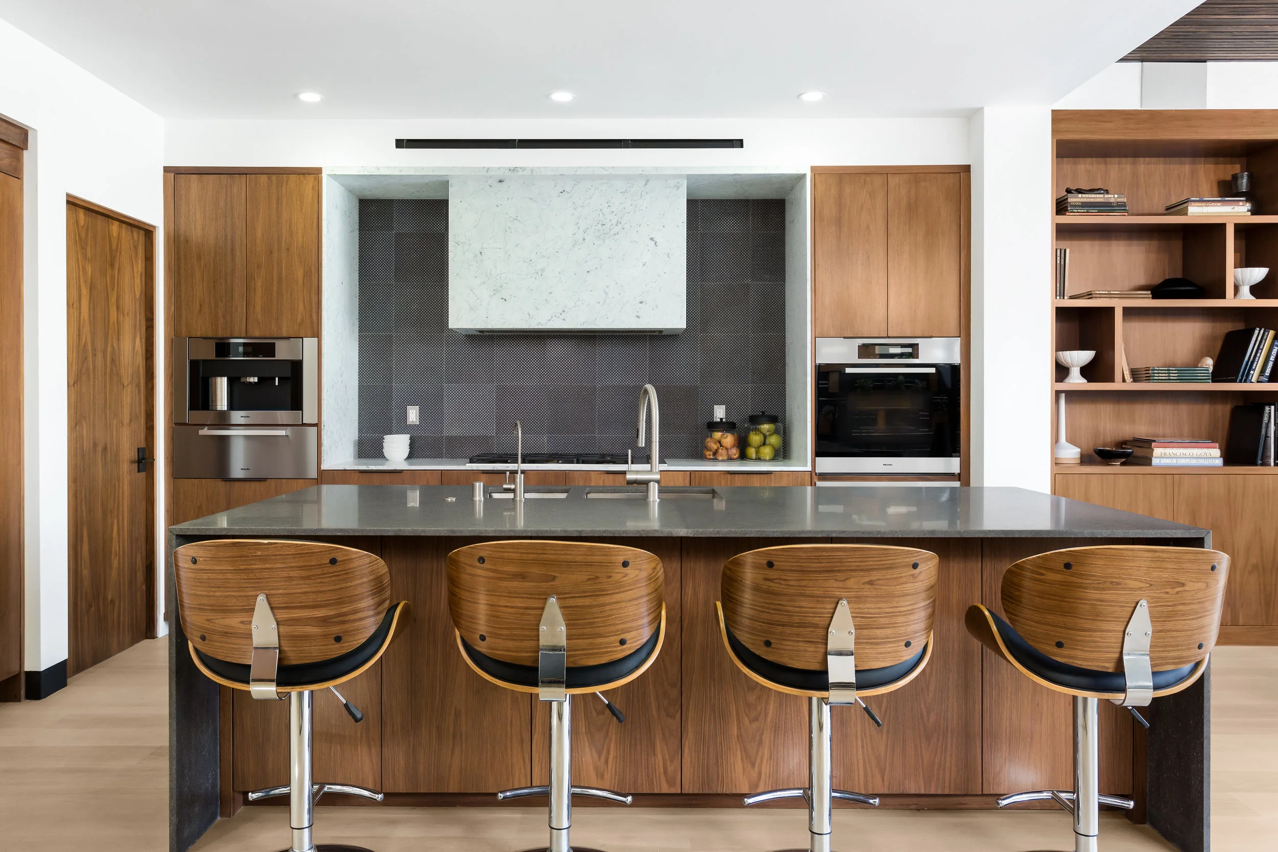 229_linnie-1493-Edit.jpg