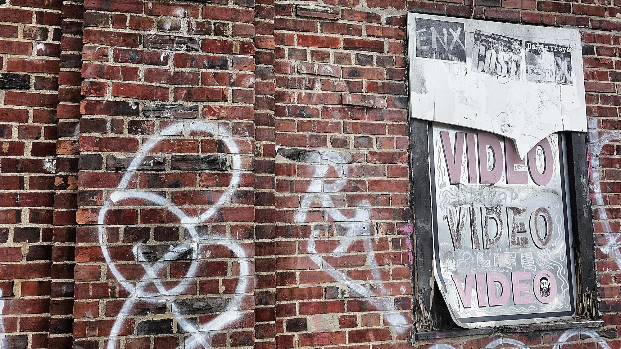 THIS SIGN HAS THWARTED THEFT, OBVIOUSLY.