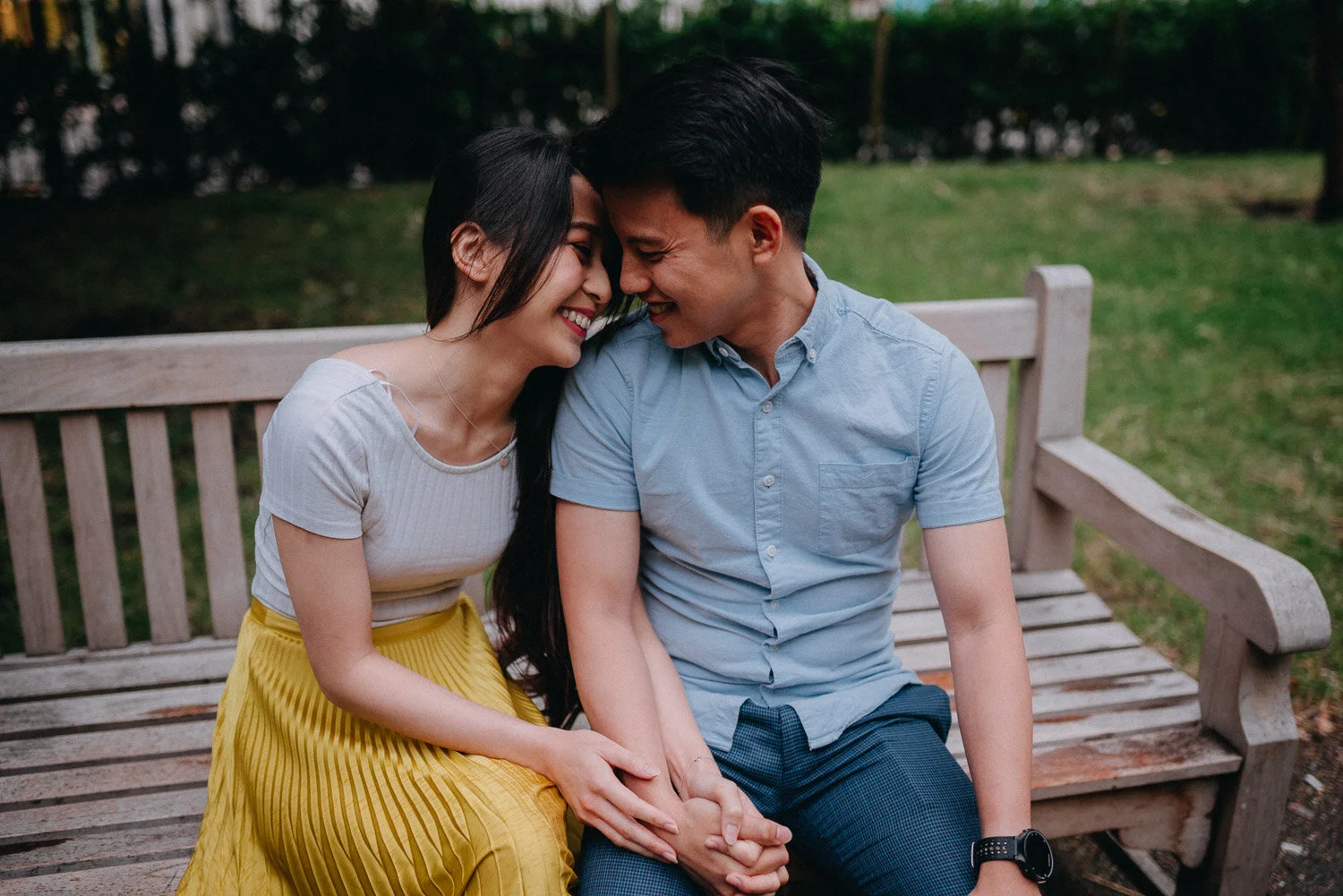 Romantic couples portrait in London (Copy) (Copy) (Copy)