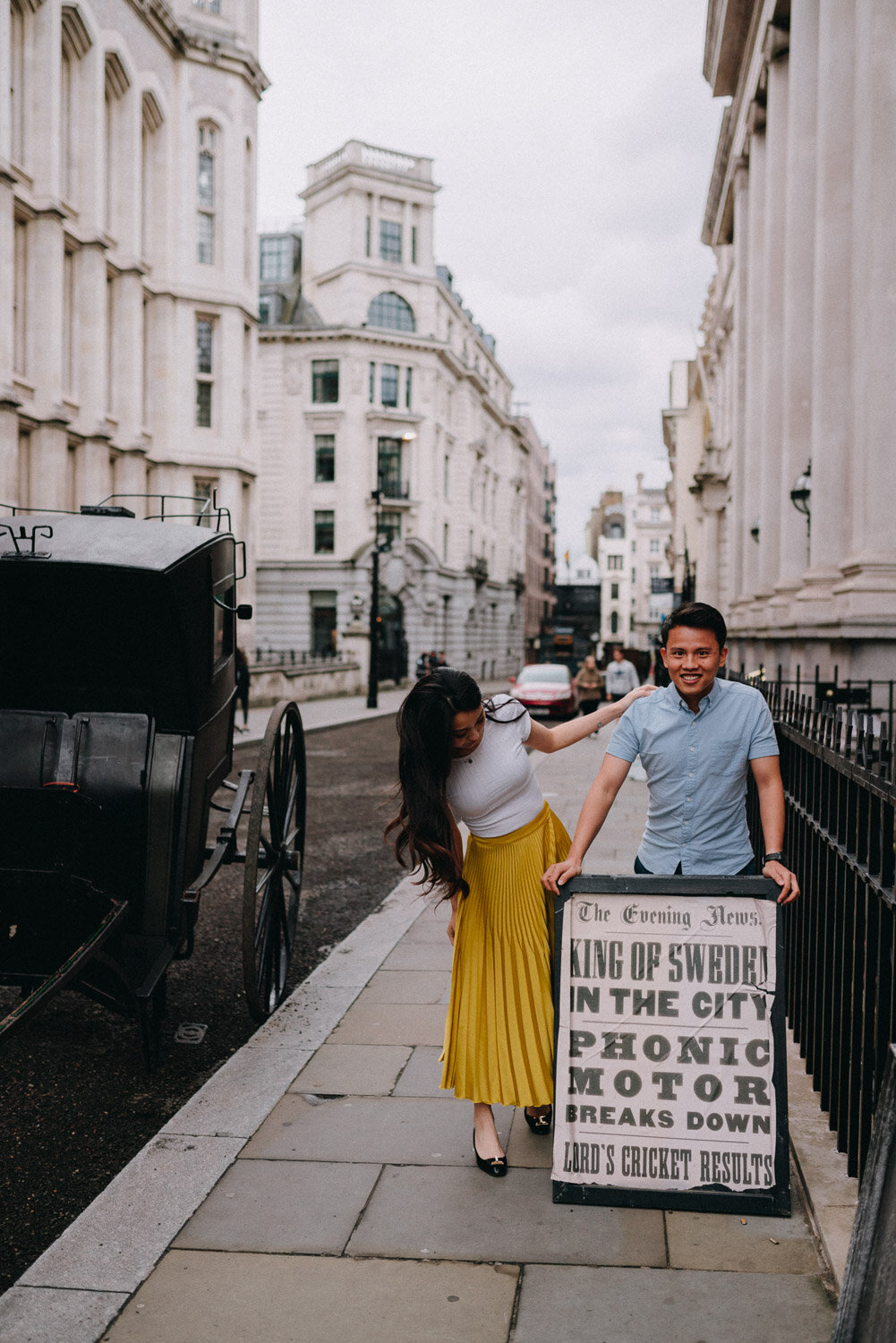 London portrait photographer | couples photoshoots, engagements, pre-wedding