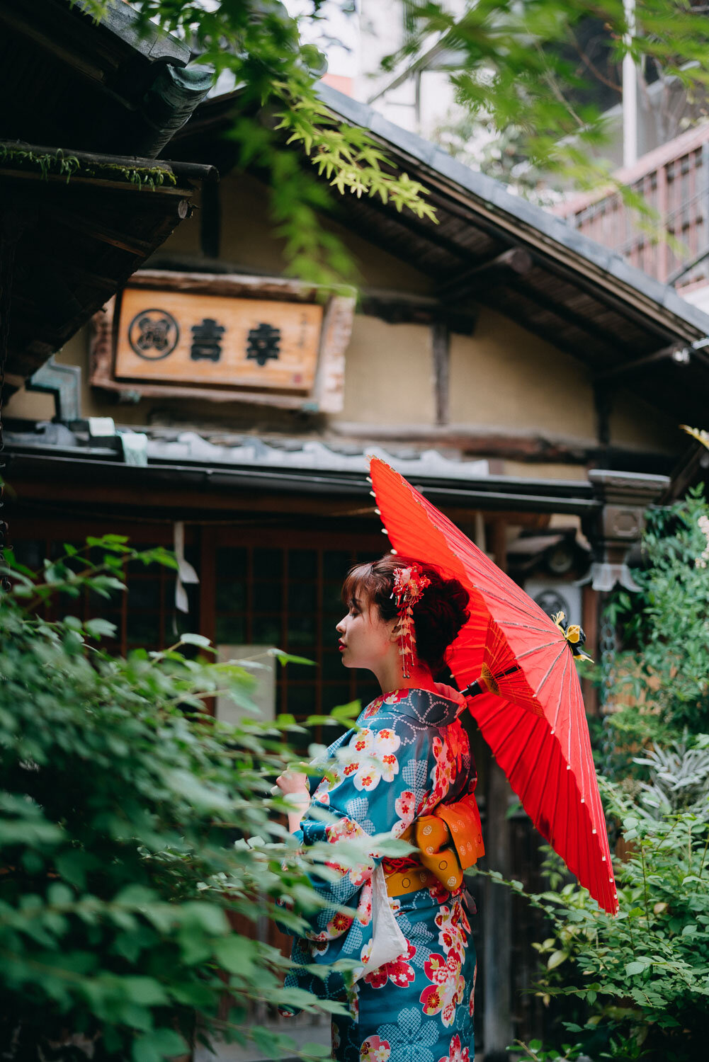 Kimono photoshoots in Asakusa, Tokyo