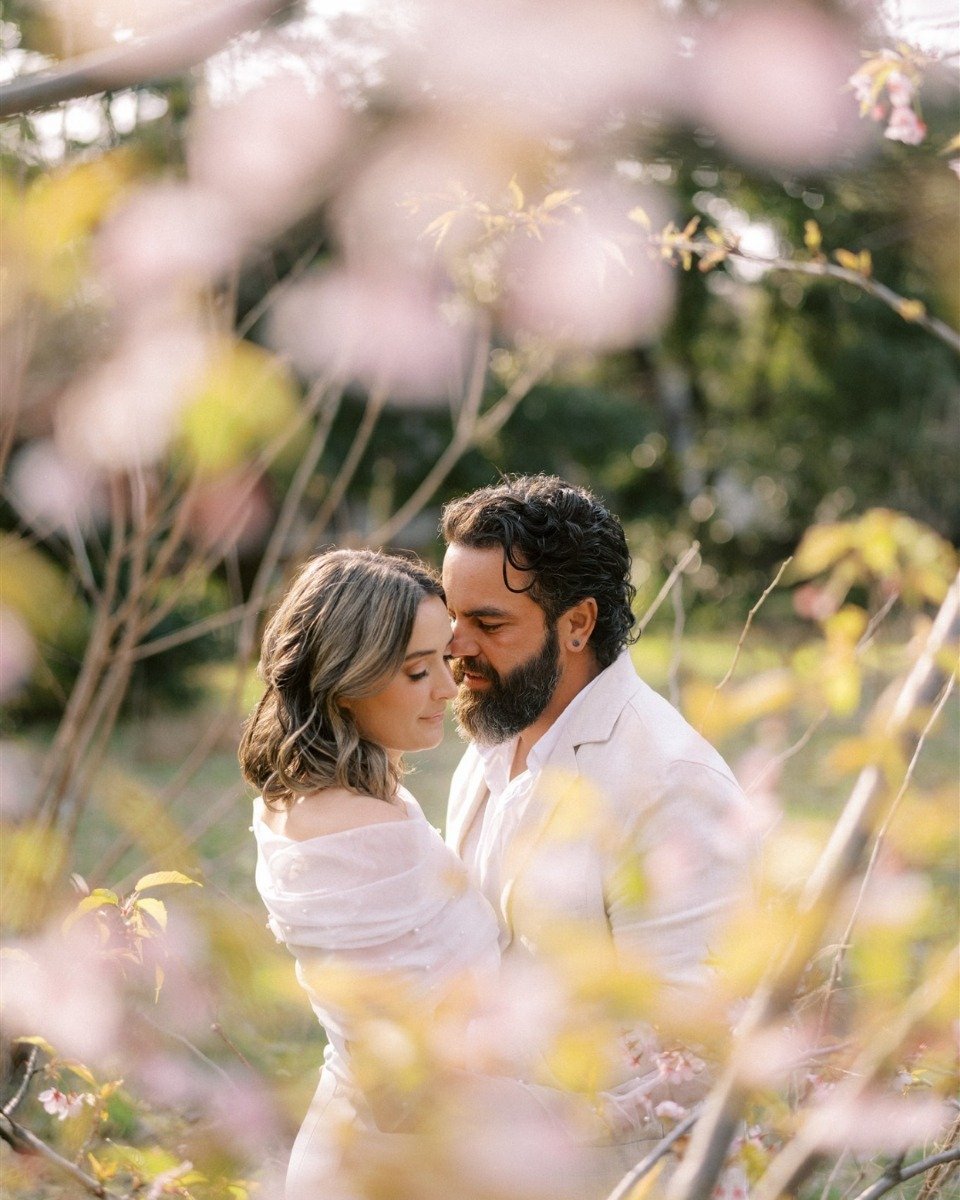 Spring in Tokyo is always something special, and this couples session was no exception 🌸⛩️

#tokyophotographer #japanphotographer #tokyocouplesphotographer #tokyoweddingphotographer #japanelopement #couplesportraits #couplephotographyposes #couplesp