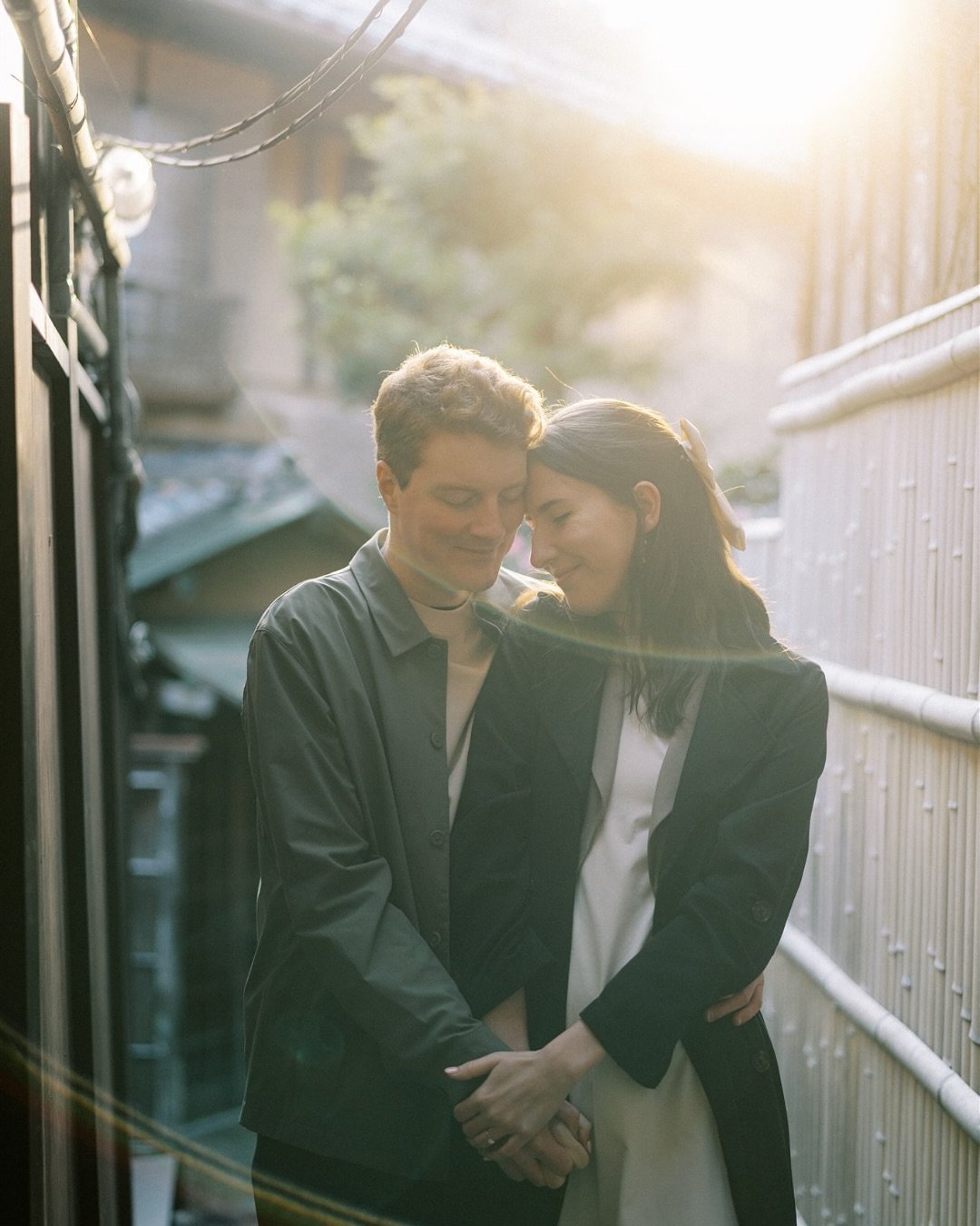 Wandering through Kyoto&rsquo;s quiet backstreets, capturing some lovely moments tucked away in this beautiful city.

.

#kyoto #kyotojapan #kyototravel #kyotoelopement #elopement #elopementphotography #elopmentphotographer #destinationwedding #desti