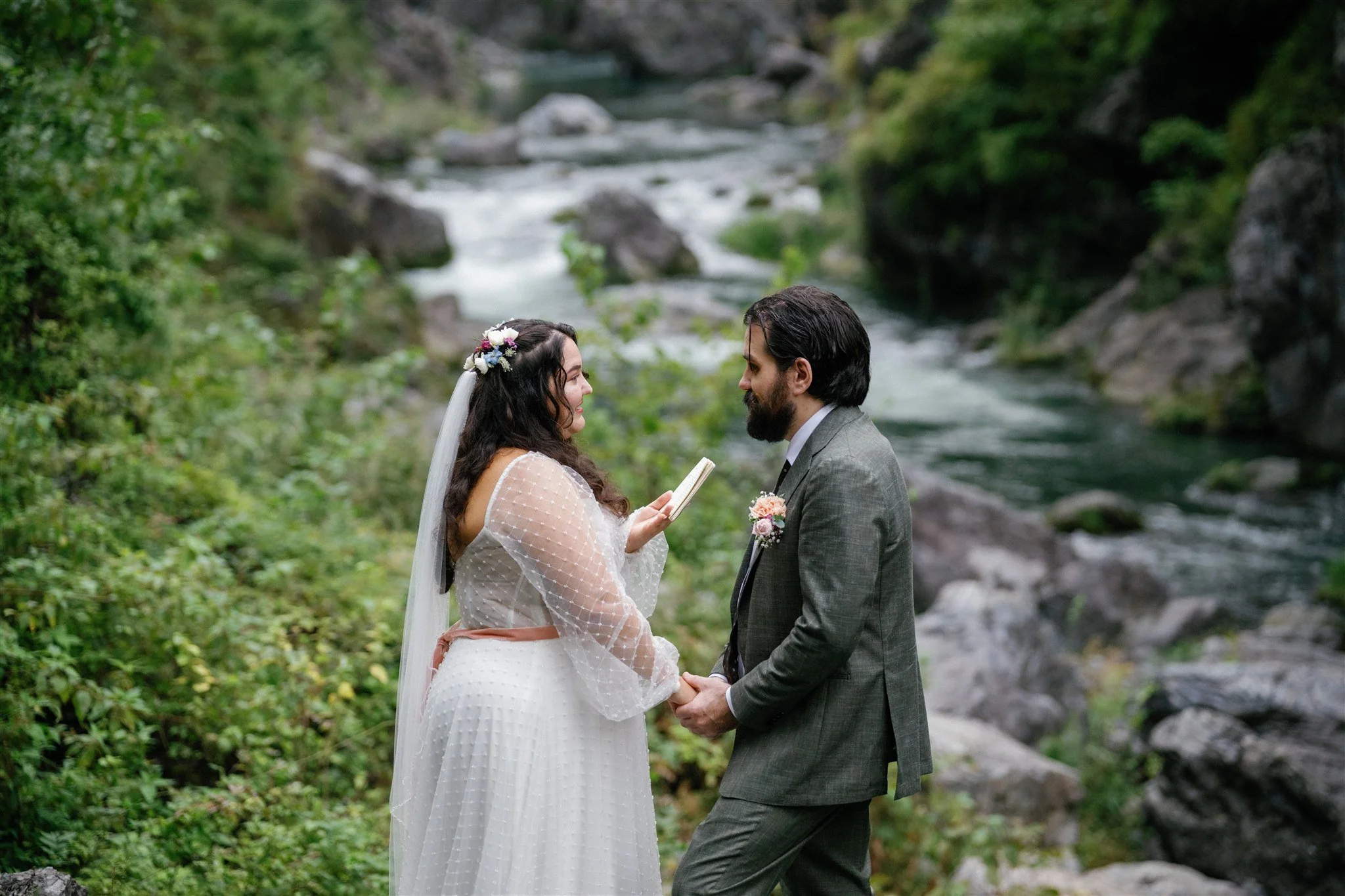 A Calm, Nature-Led Elopement in the Tokyo Mountains