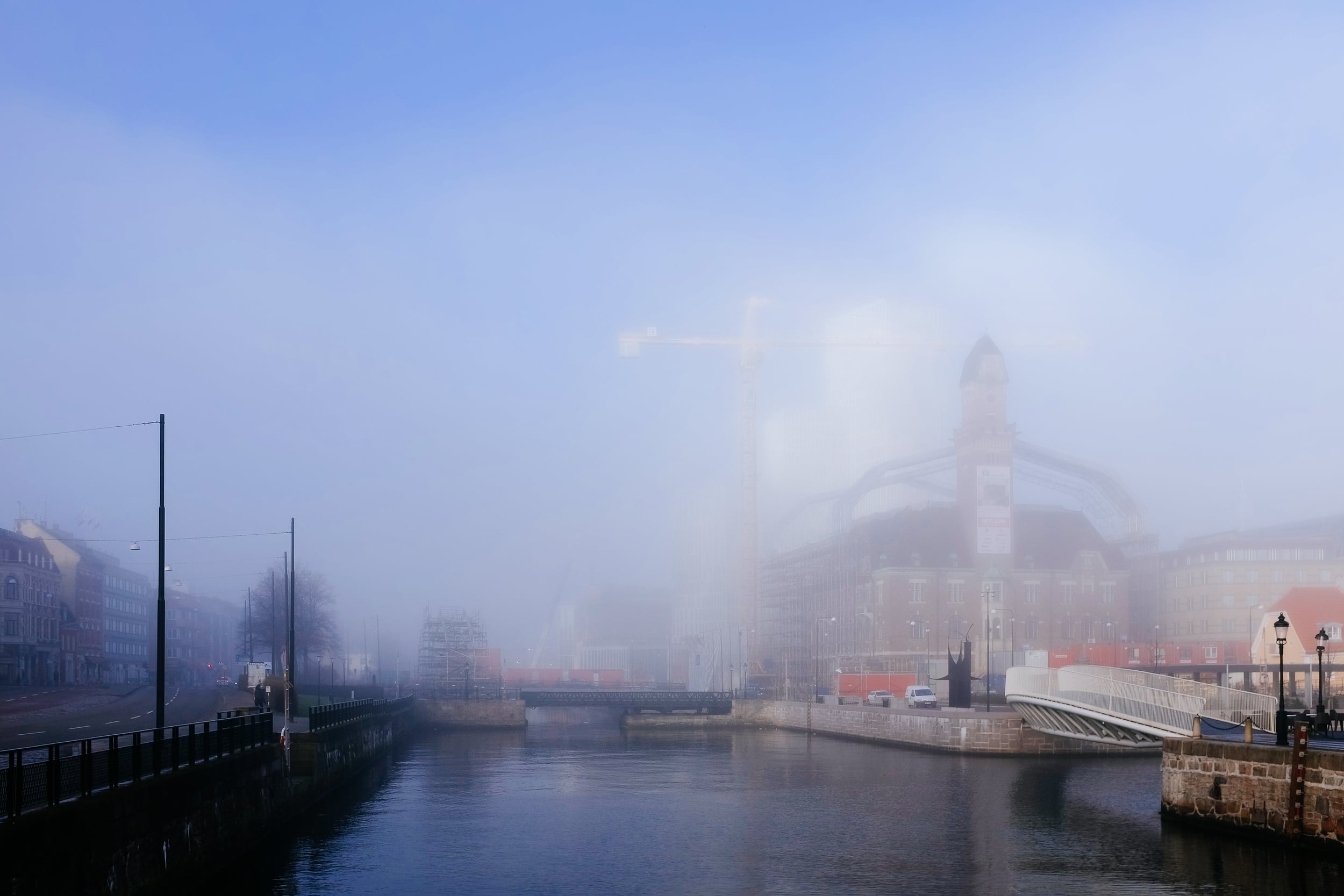 Dimman lättar över Malmö Live