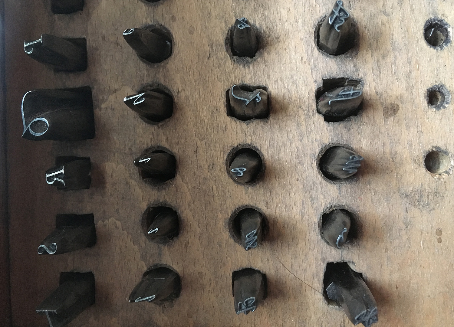 Incredibly detailed hand-cut italic punches, around 12pt 