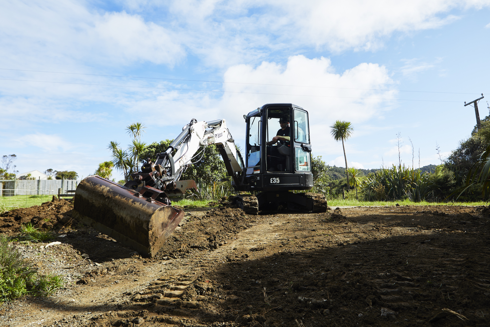 Lone Kauri Construction Ltd - Excavation Specialists 2.jpg