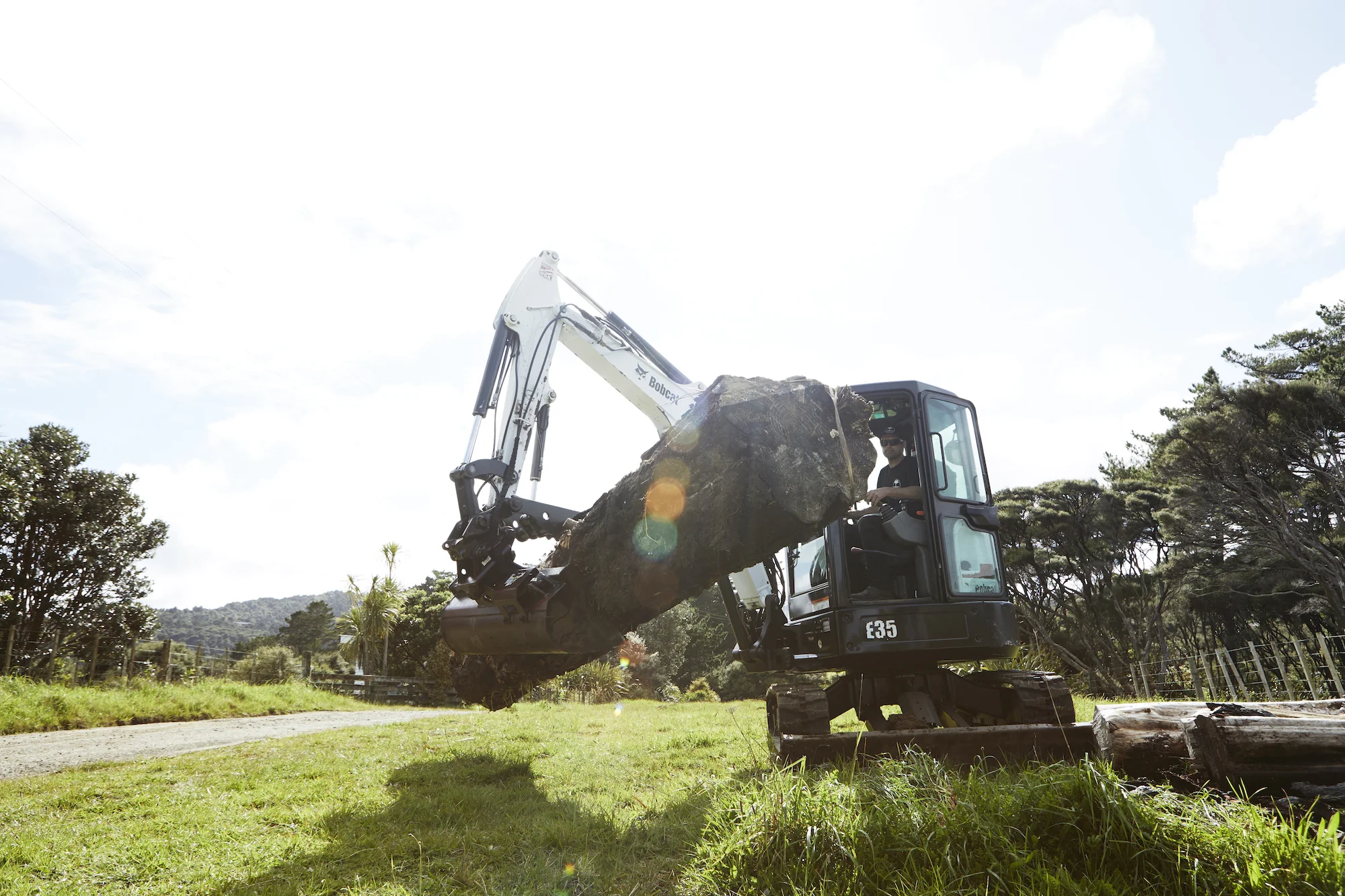 Lone Kauri Construction Ltd - Excavation Specialists 3.jpg