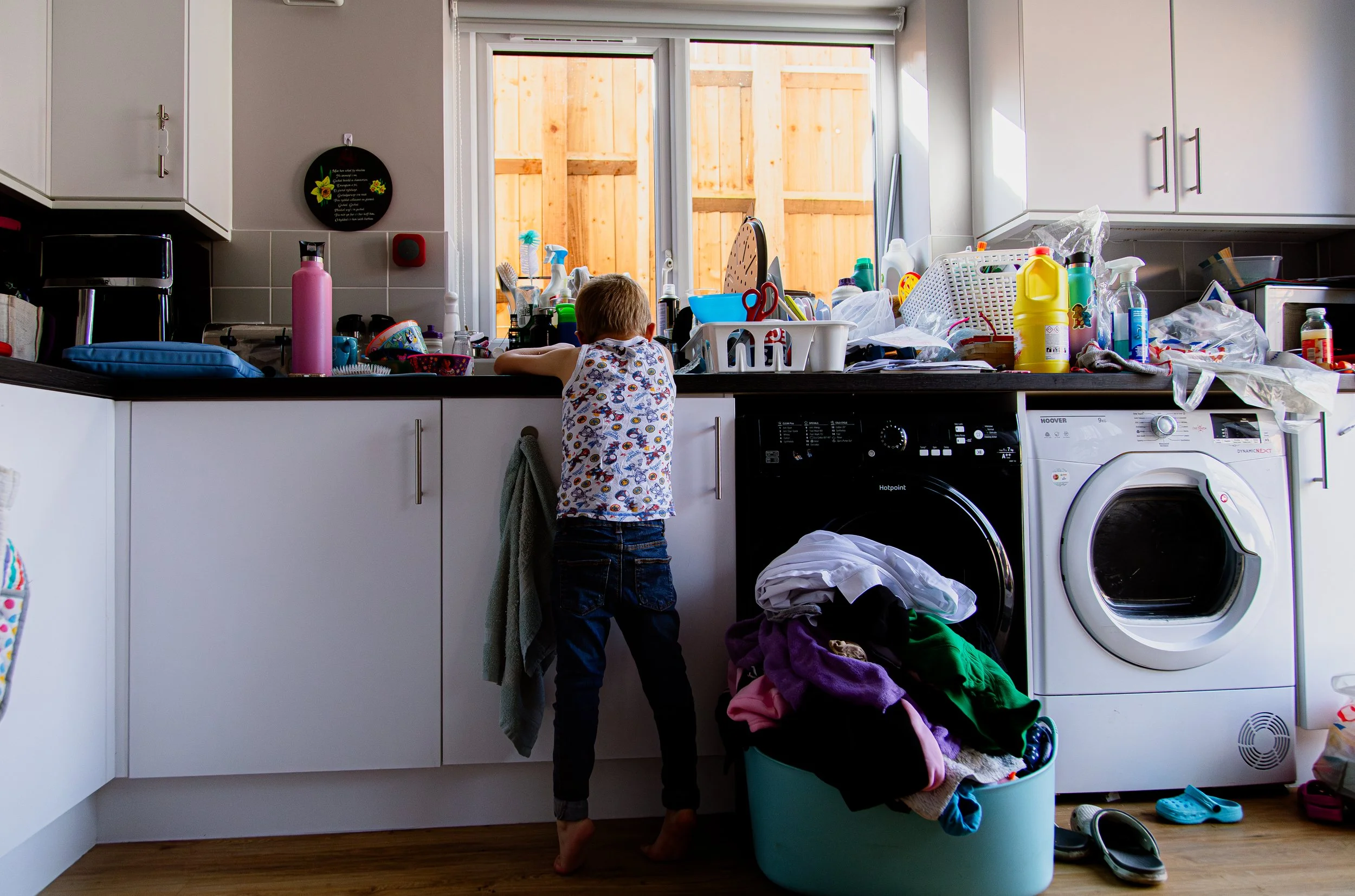 CH11167235_Owain, four, at the sink at home in Cardiff.jpg