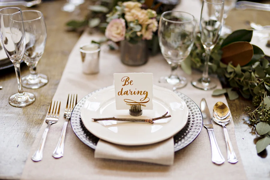 Rustik dukning till bröllop