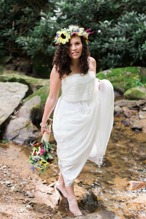 Ritch_Hallihan_DanielleDefayettePhotography_LaughingWatersRetreatBridalPortraits37_0_low.jpg