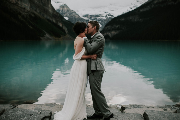 Lake+Louise+Elopement-Banff+National+Park+Wedding-21.jpg