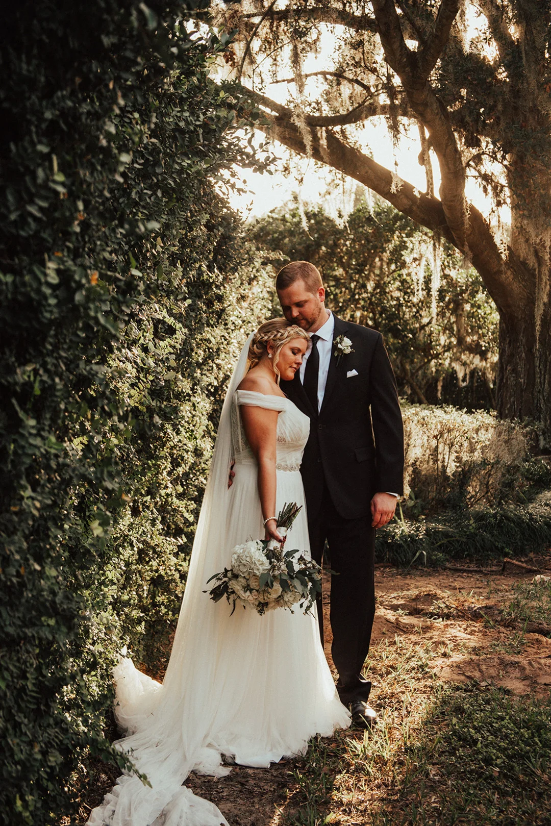 bröllop+brudklänning+utomhusbröllop