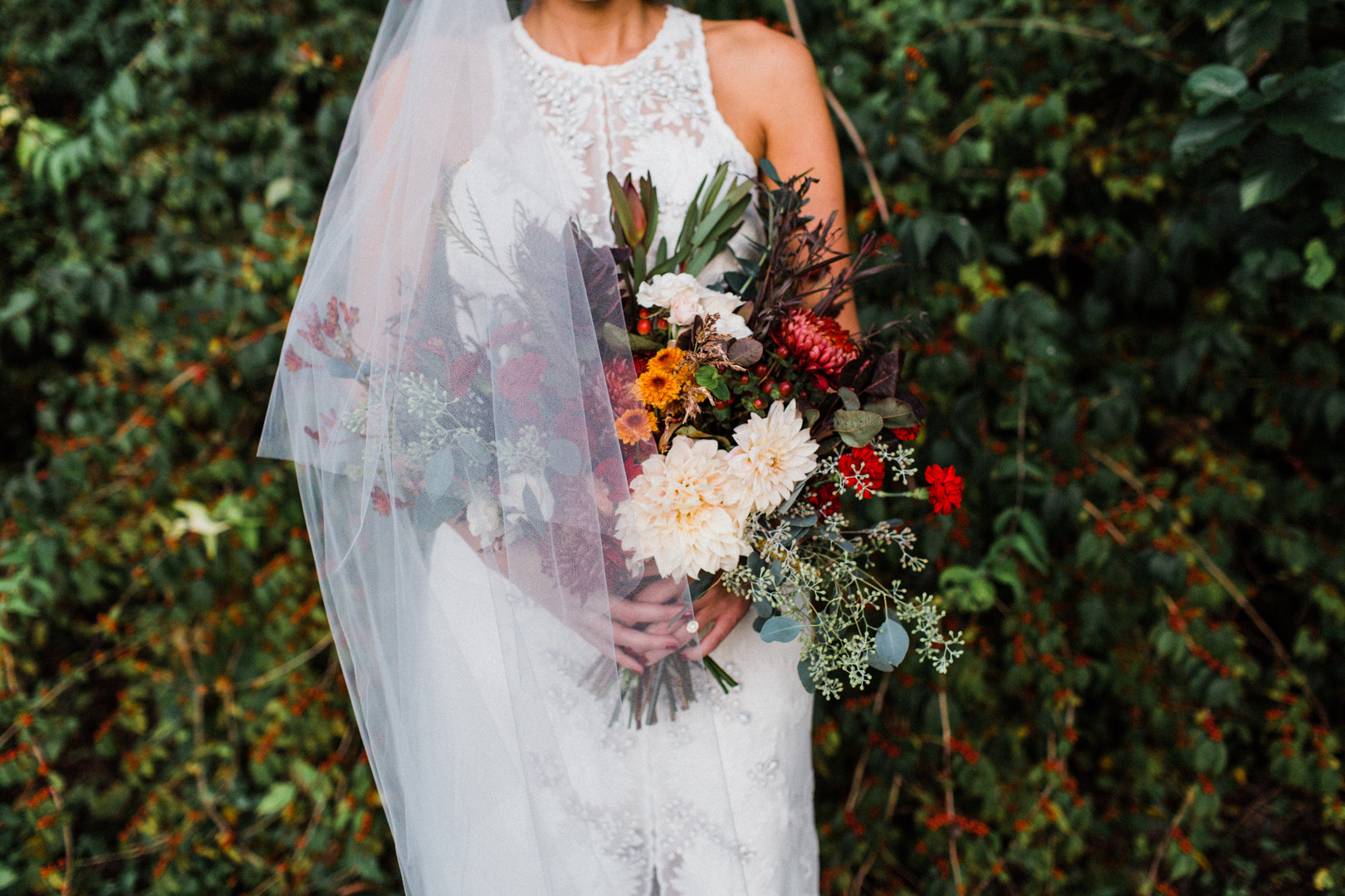 McCurdy_Bloom_LaurenBloomPhotography_MoodyDallasBridalsLaurenBloomPhotography26of37_big.jpg