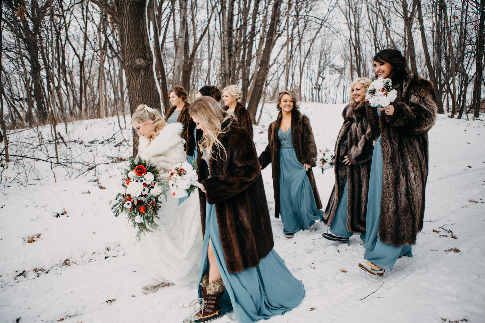 Parins_Holley_EileenKPhotography_MinnesotaHorseHuntClubWeddingWinter025_big.JPG