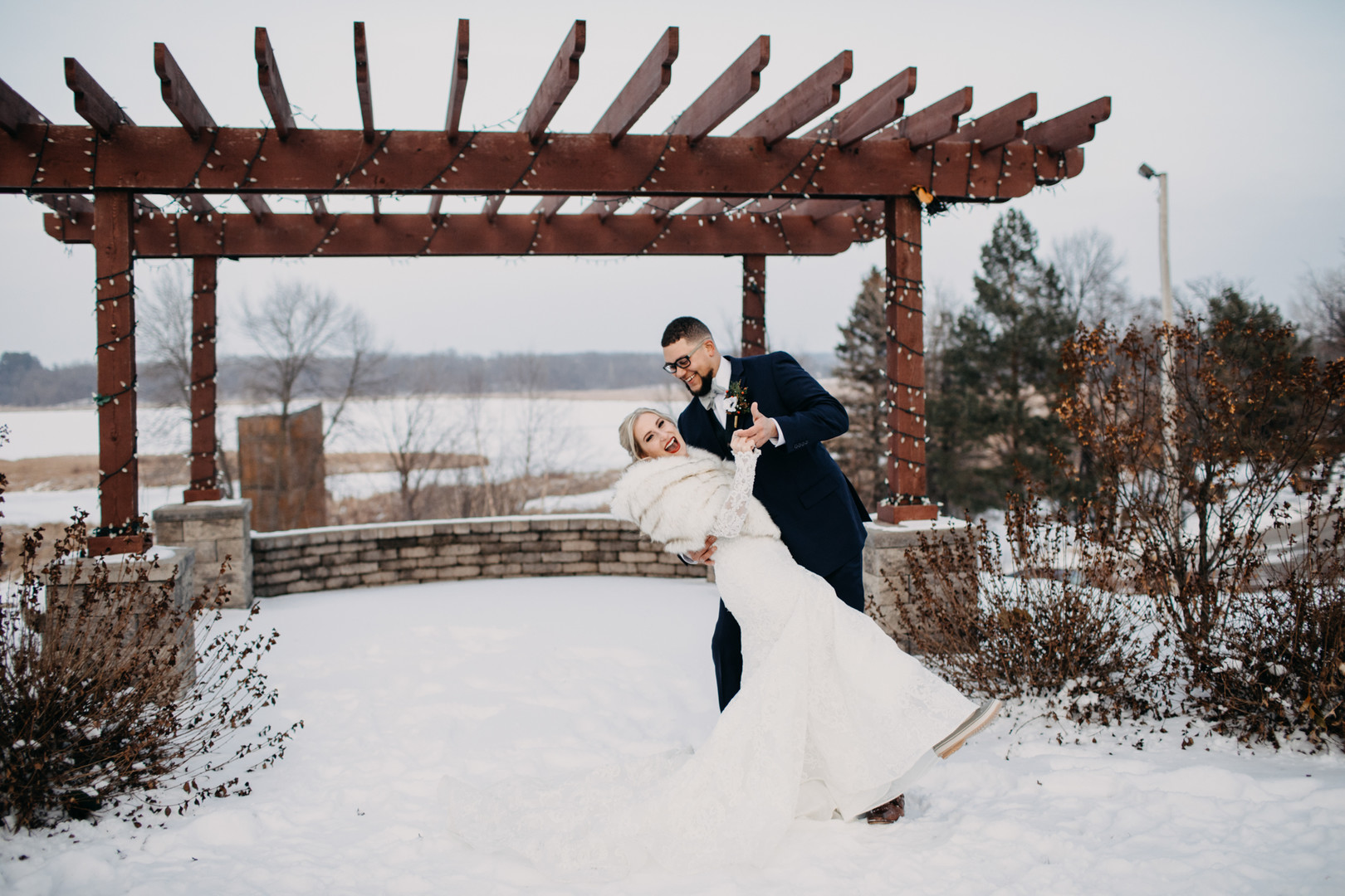 Parins_Holley_EileenKPhotography_MinnesotaHorseHuntClubWeddingWinter086_big.JPG