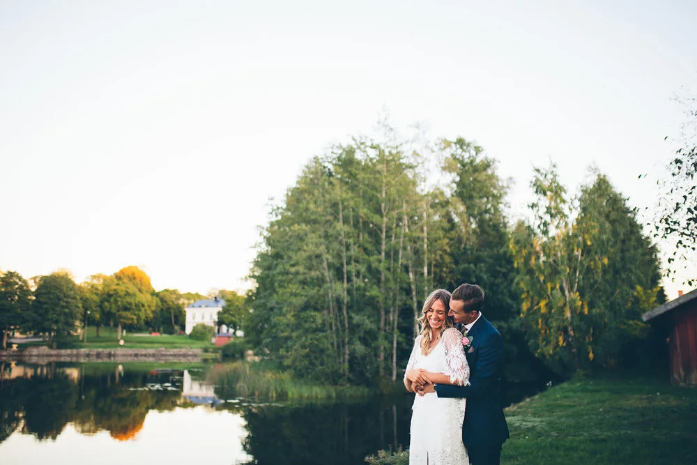 Lantligt Bröllop På Herrgård: Simon + Felicia