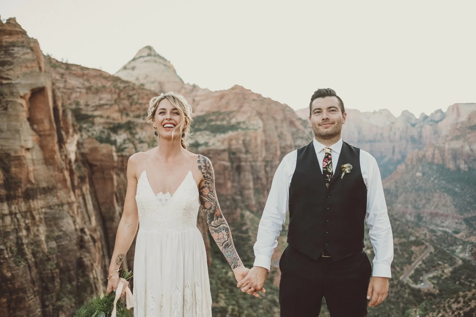 Vackert Sensommarbröllop i Bergsmiljö