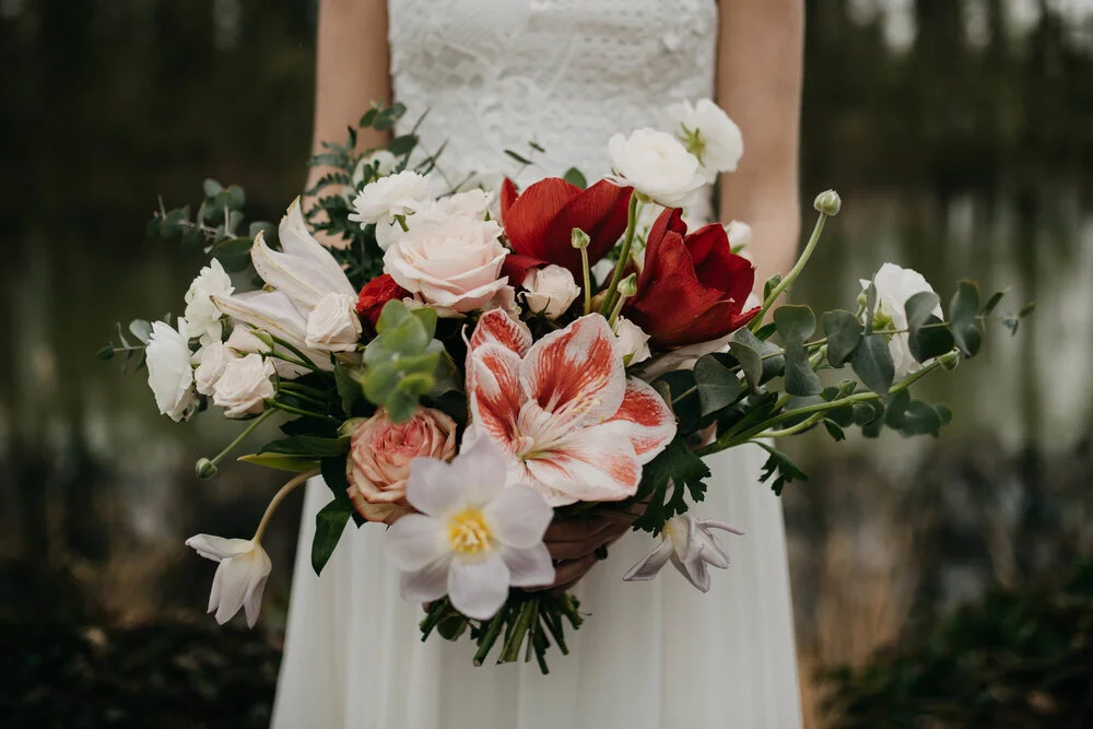 Bröllopsinspiration Med Naturen och Skogen Som Inspirationskälla