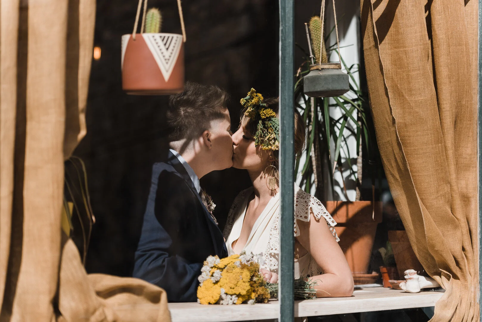 Elopement på Hemmaplan: 5 Små Elopements att Inspireras av