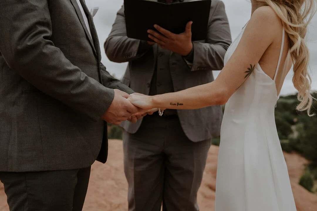 enkel brudklänning elopement