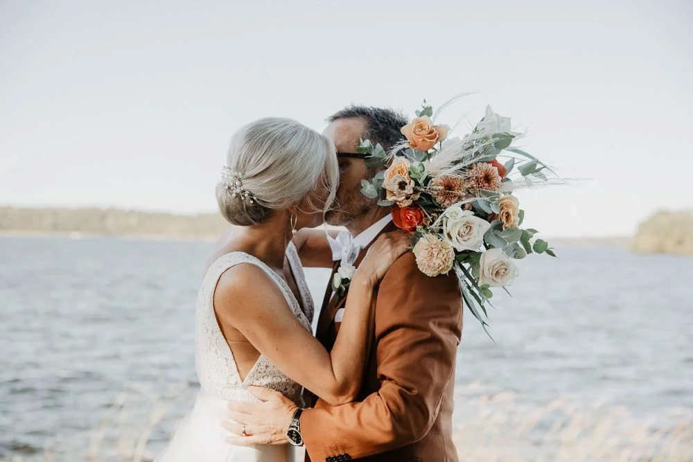 Höstbröllop I Lada På Ekerö: Sofia + Robert