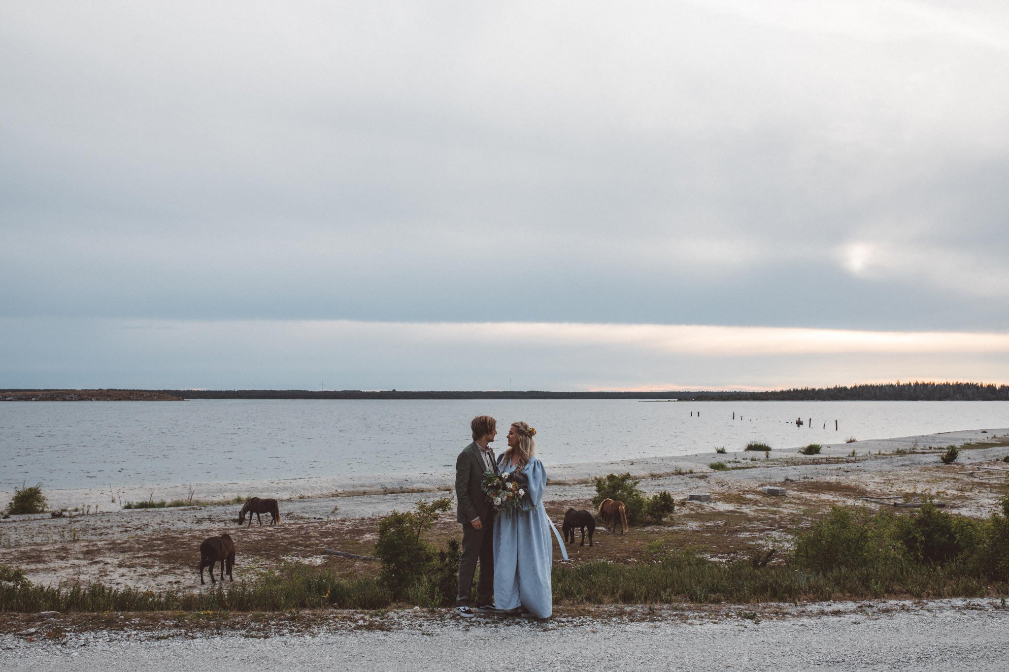 Gotland-elopement-brollop-sistersinlaw_0239.jpg