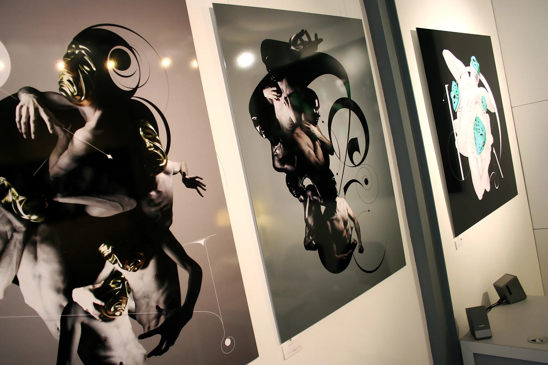<font color="white"><b>JOBUDENZ</b><br>•<br>SOLO EXHIBITION<br>•<br>GABRIEL & GABRIEL GALLERY<br>PARIS<br>2011</font>