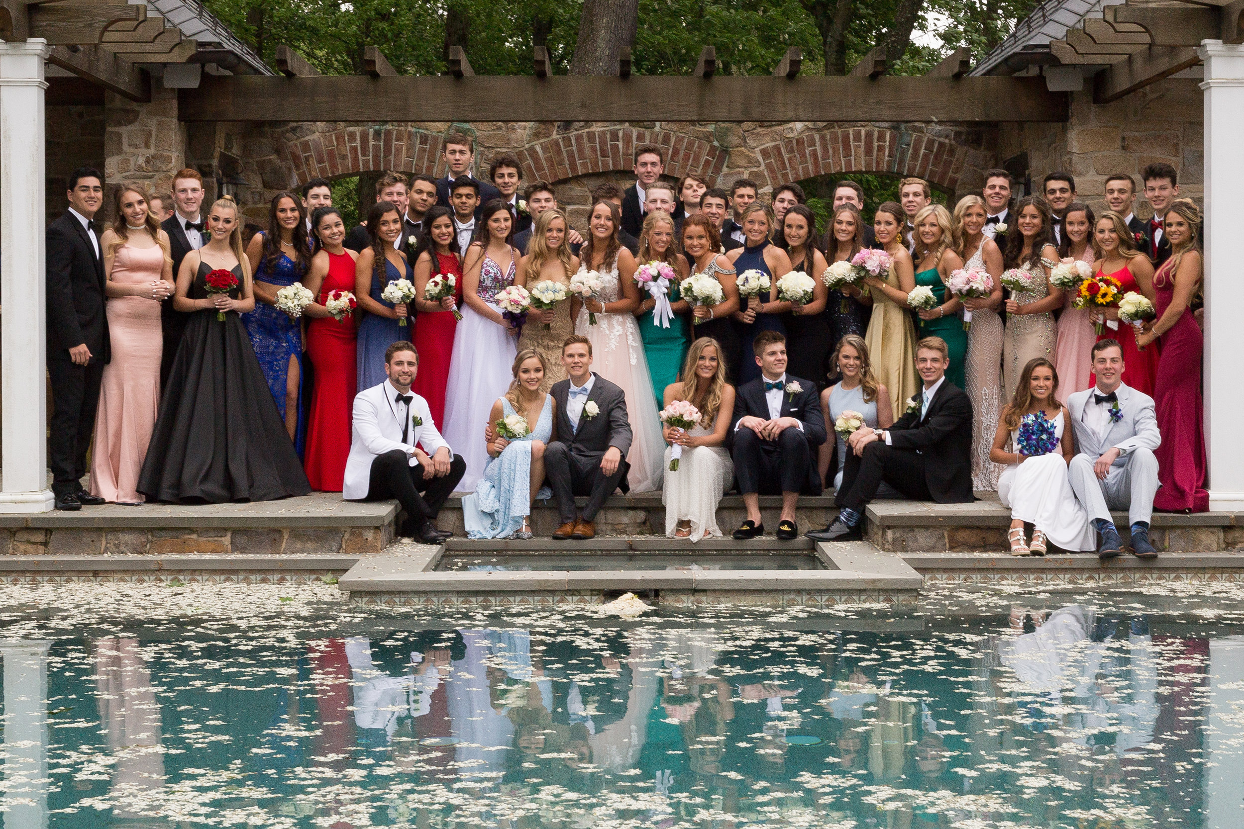prom group shot