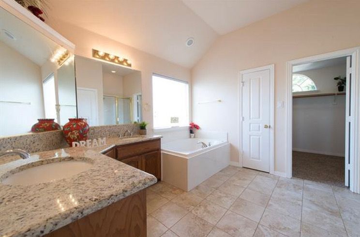 A “before” picture from one of the real estate listings.
