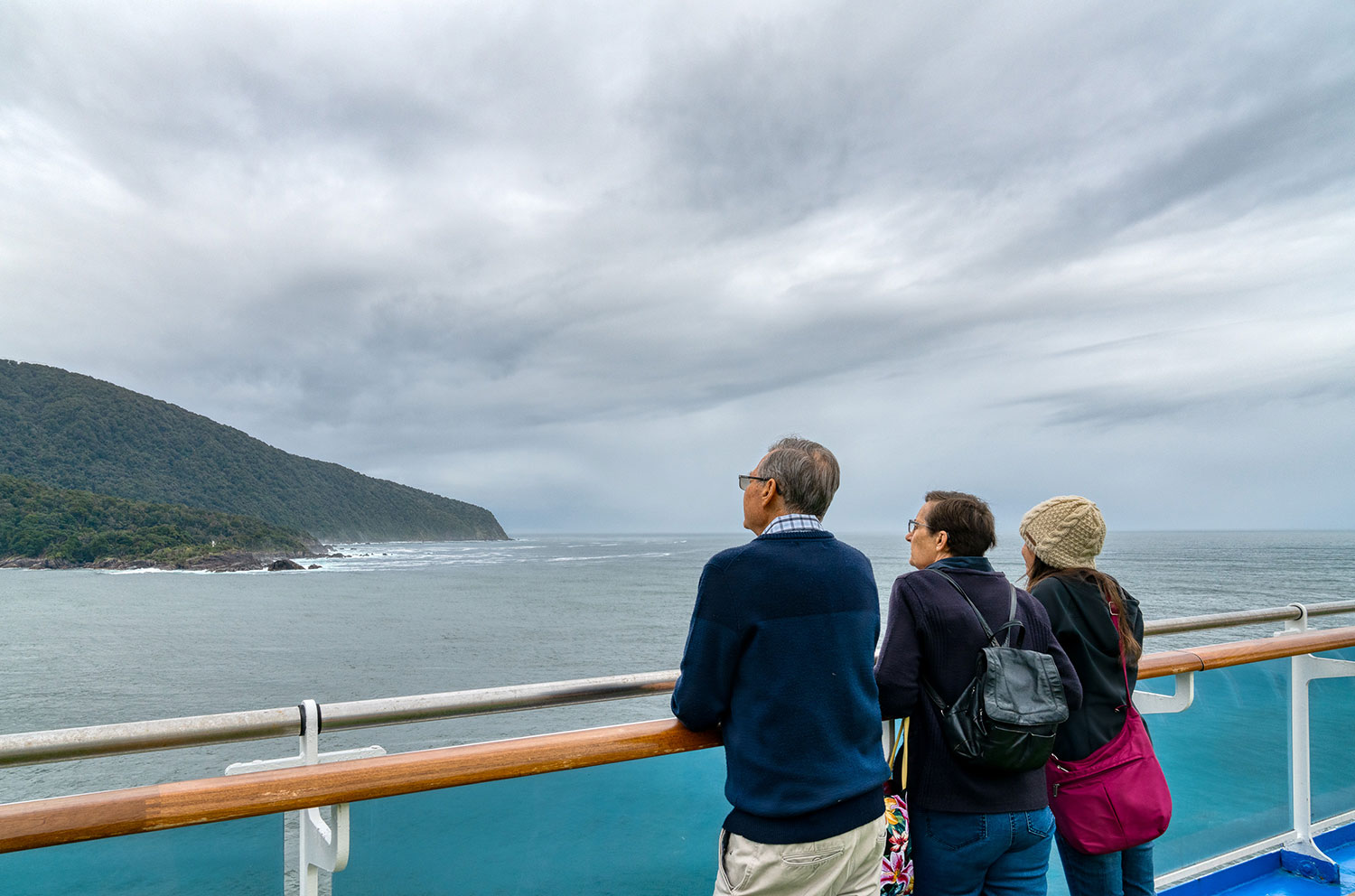 Thaneeya McArdle at Milford Sound, Fiordland National Park in New Zealand