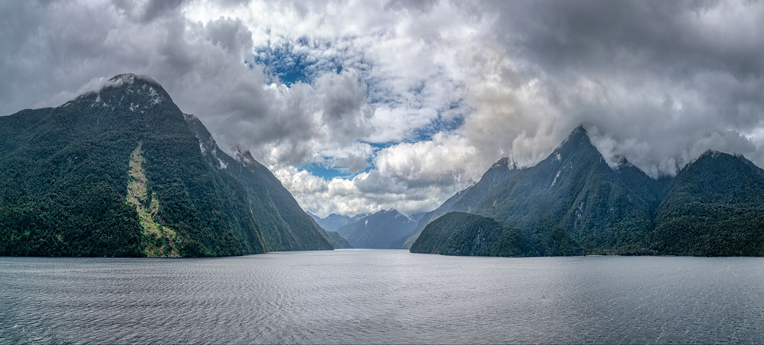 Milford Sound, Fiordland National Park in New Zealand