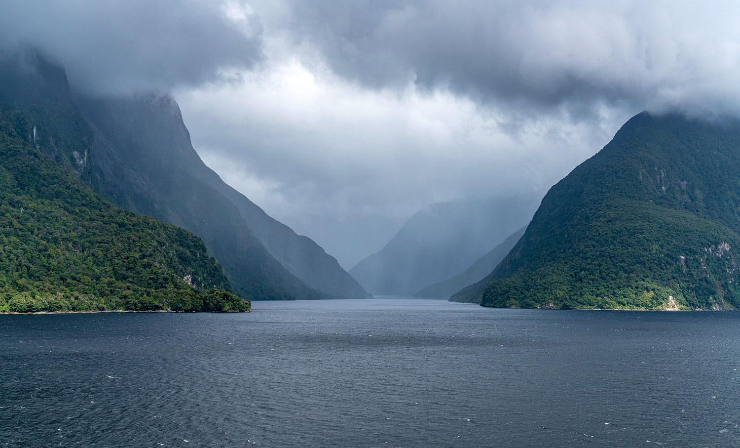 Doubtful Sound, Fiordland National Park in New Zealand