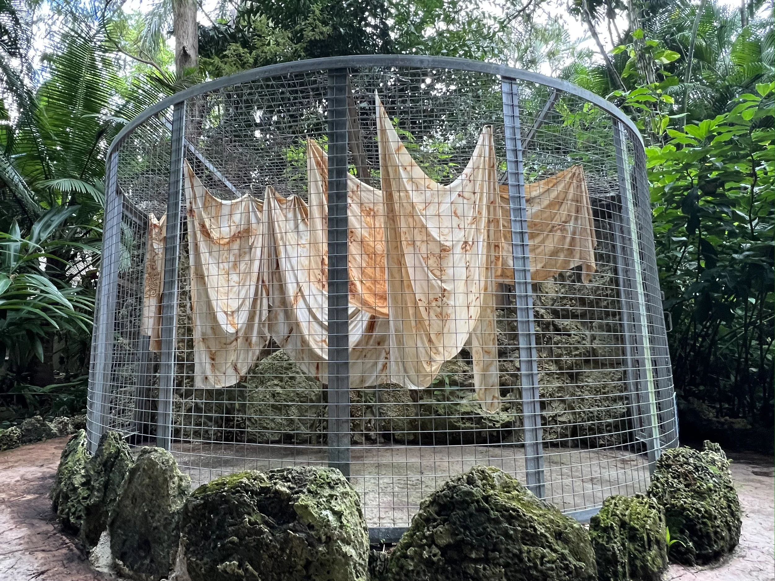 02_Bosque_ Bosquê_OutOfItsOwn_2022_RustDyeSilkCotton_DimensionsVariable_PinecrestGarden.JPG