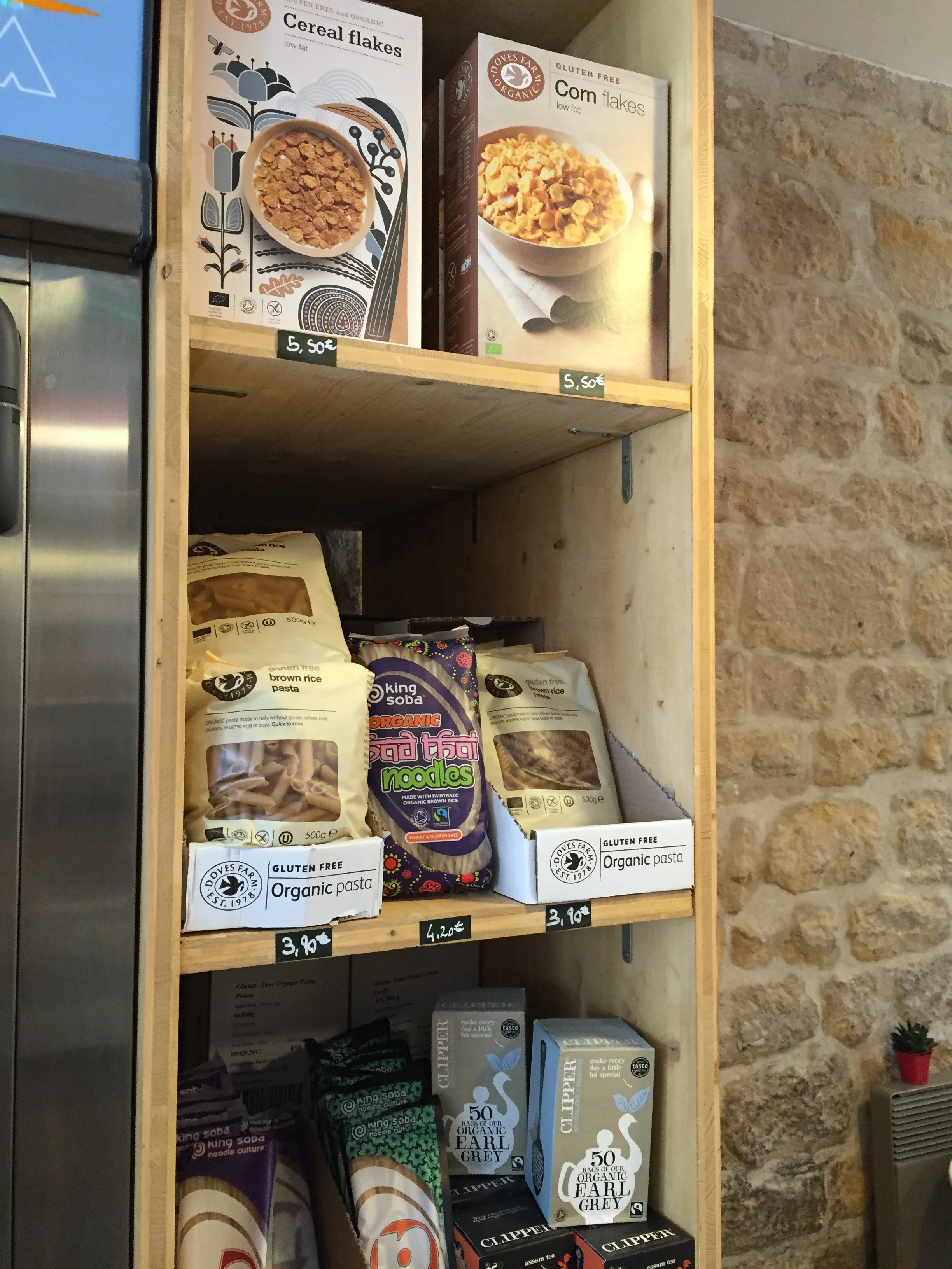 Gluten-free shop at Canal Saint Martin location.