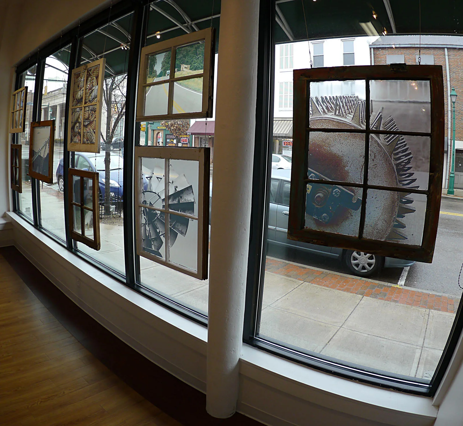 Barn Windows1 MVNU sml.jpg