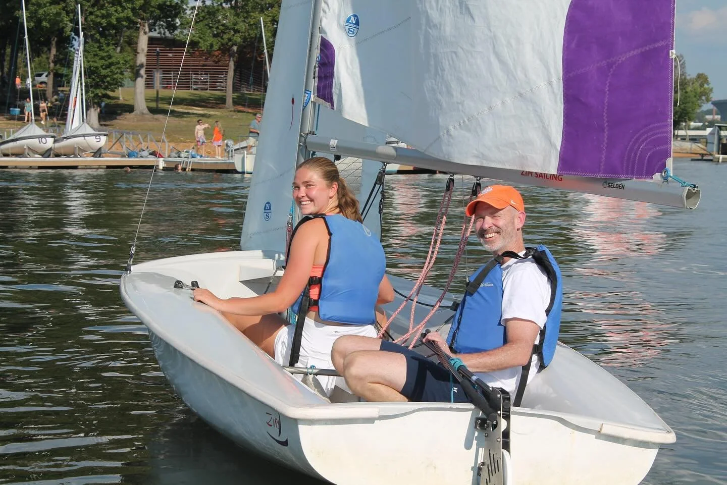 That&rsquo;s a wrap on Parents Weekend! We had a fantastic time sailing with our families during the Freaky Friday Regatta. Big thanks to everyone who joined us on the water! It&rsquo;s always a great time when we get to share the experience with our