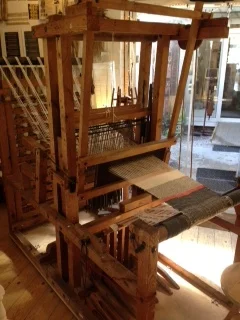 100 year old Loom - now working again......