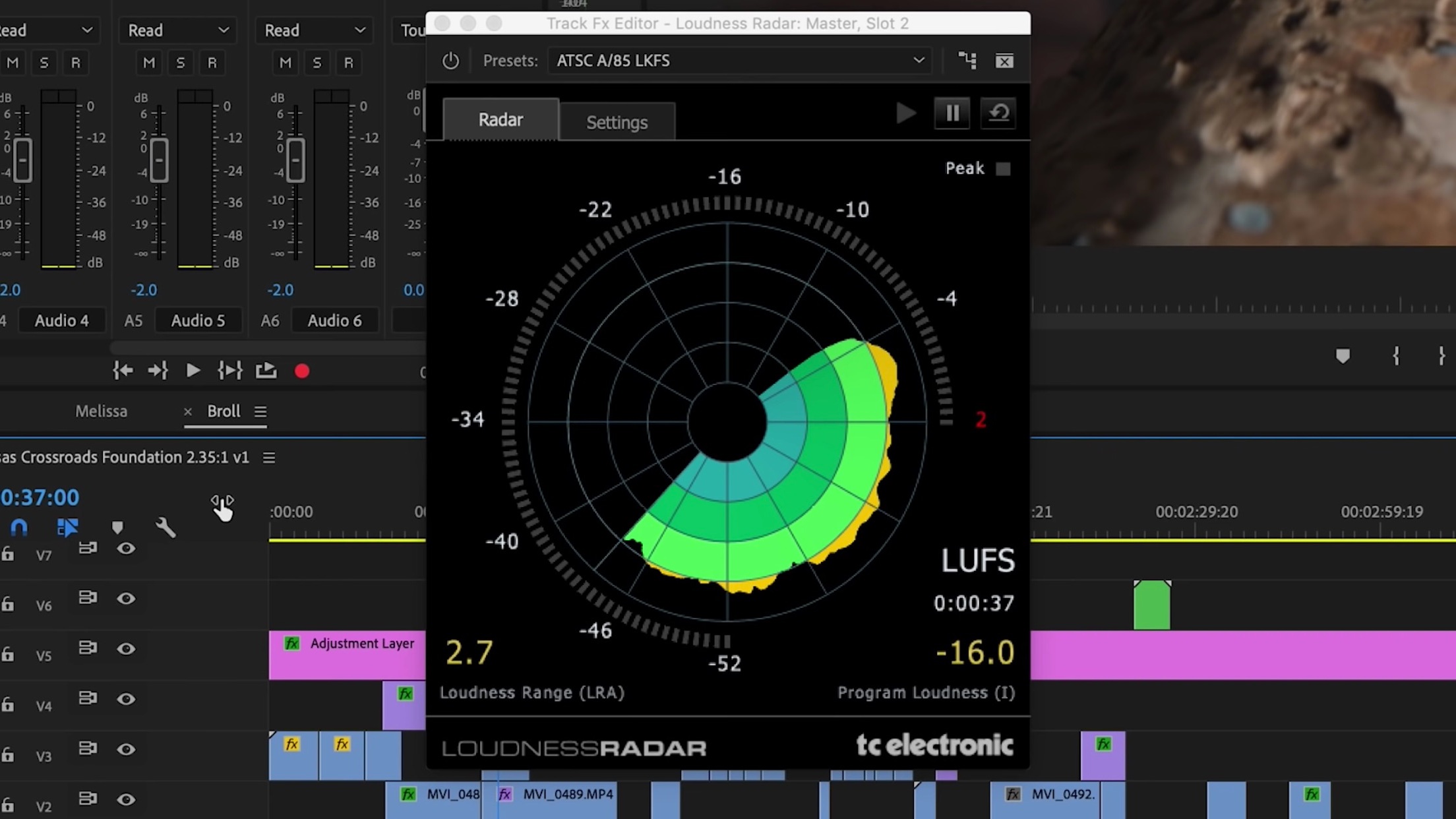 Включи аудио версия 2. LUFS В Premiere Pro. Шкалы LUFS LKFS. Как добавить индикатор громкости Adobe Premiere. Аудио радар Adobe Premiere как включить.