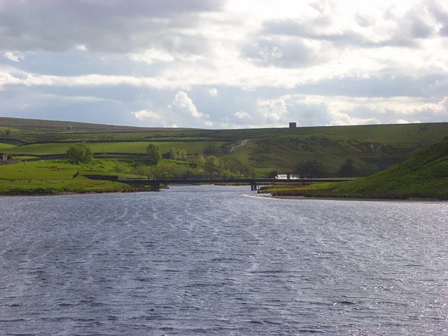 Grassholme_Reservoir_-_geograph.org.uk_-_1342180.jpg