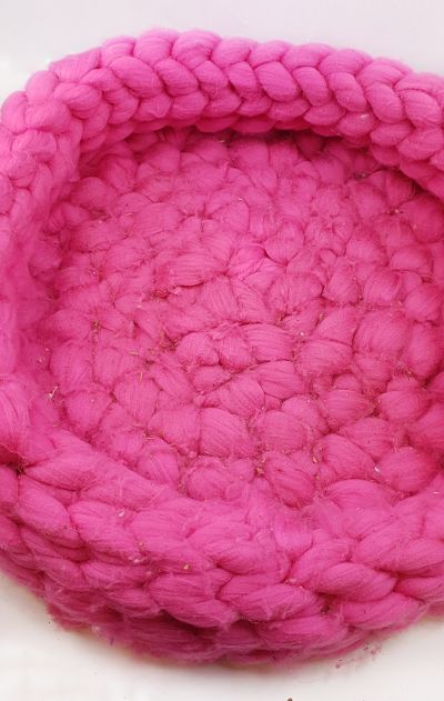 Dog basket pre wash trimmed opt Mammoth blanket yarn 0pt.jpg