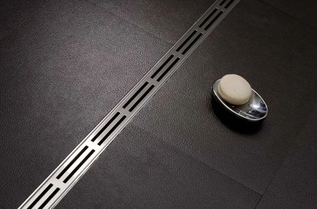 BATHROOM 068,  FLAT PAN SHOWER 02.JPG