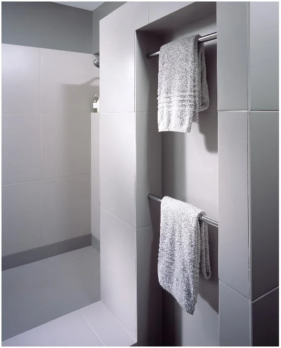 BATHROOM 094, TOWEL RACK.JPG