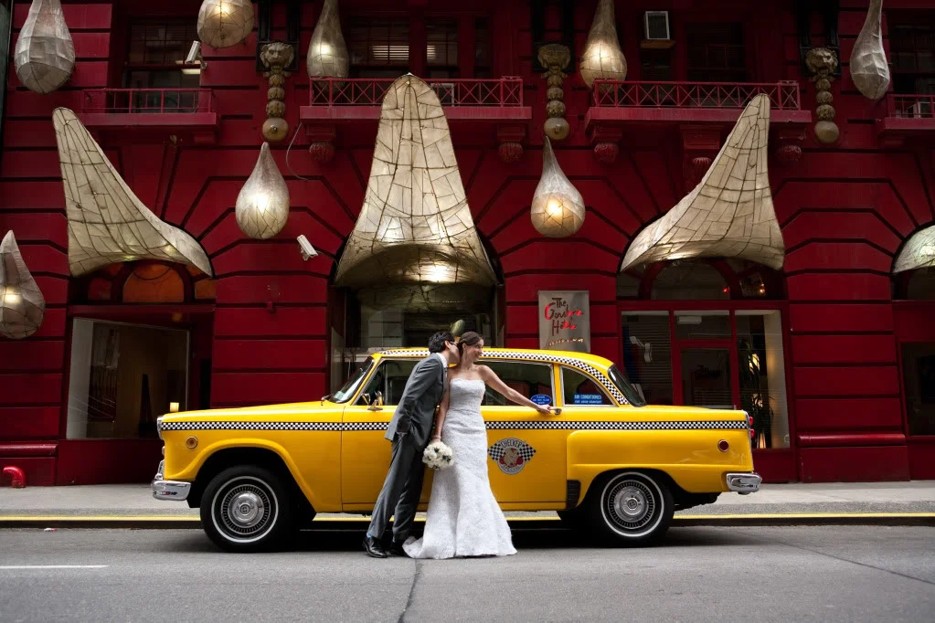 5-vintage-new-york-taxi-cab-wedding.jpg