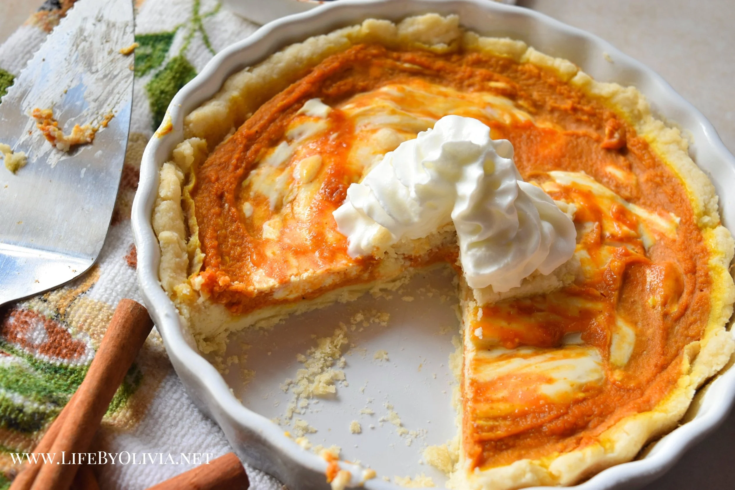Pumpkin Pie with Cream Cheese Swirl 2.jpg