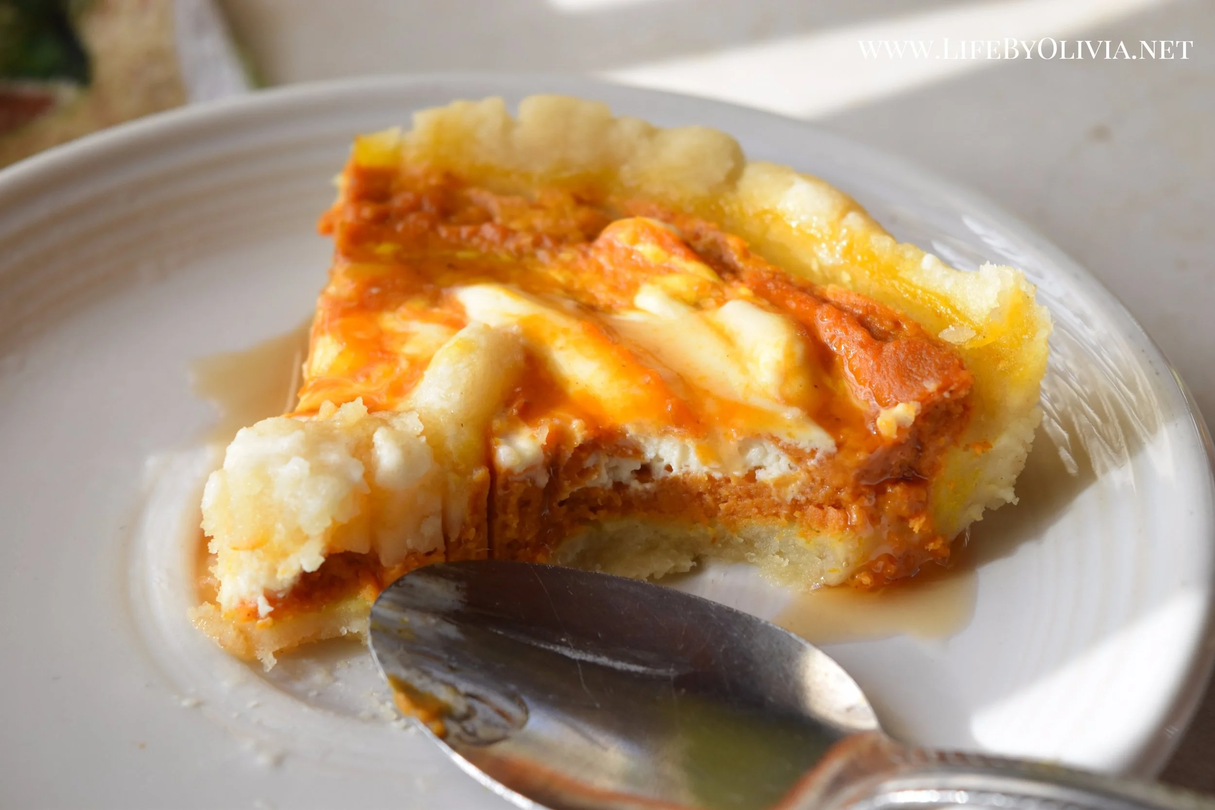 Pumpkin Pie with Cream Cheese Swirl 4.jpg