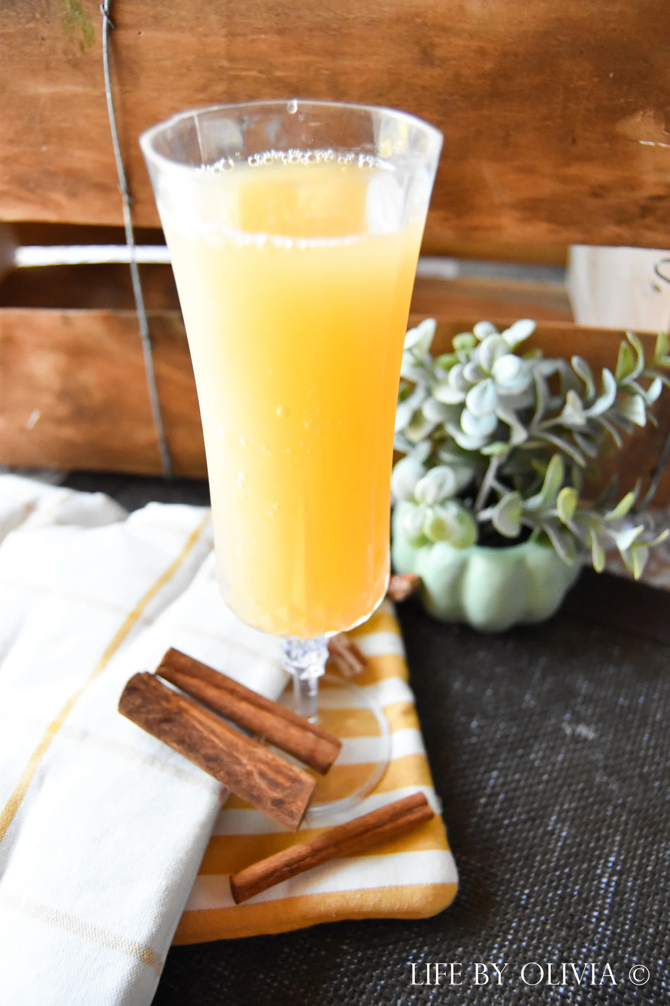 Spiced Pear Bellini.jpg