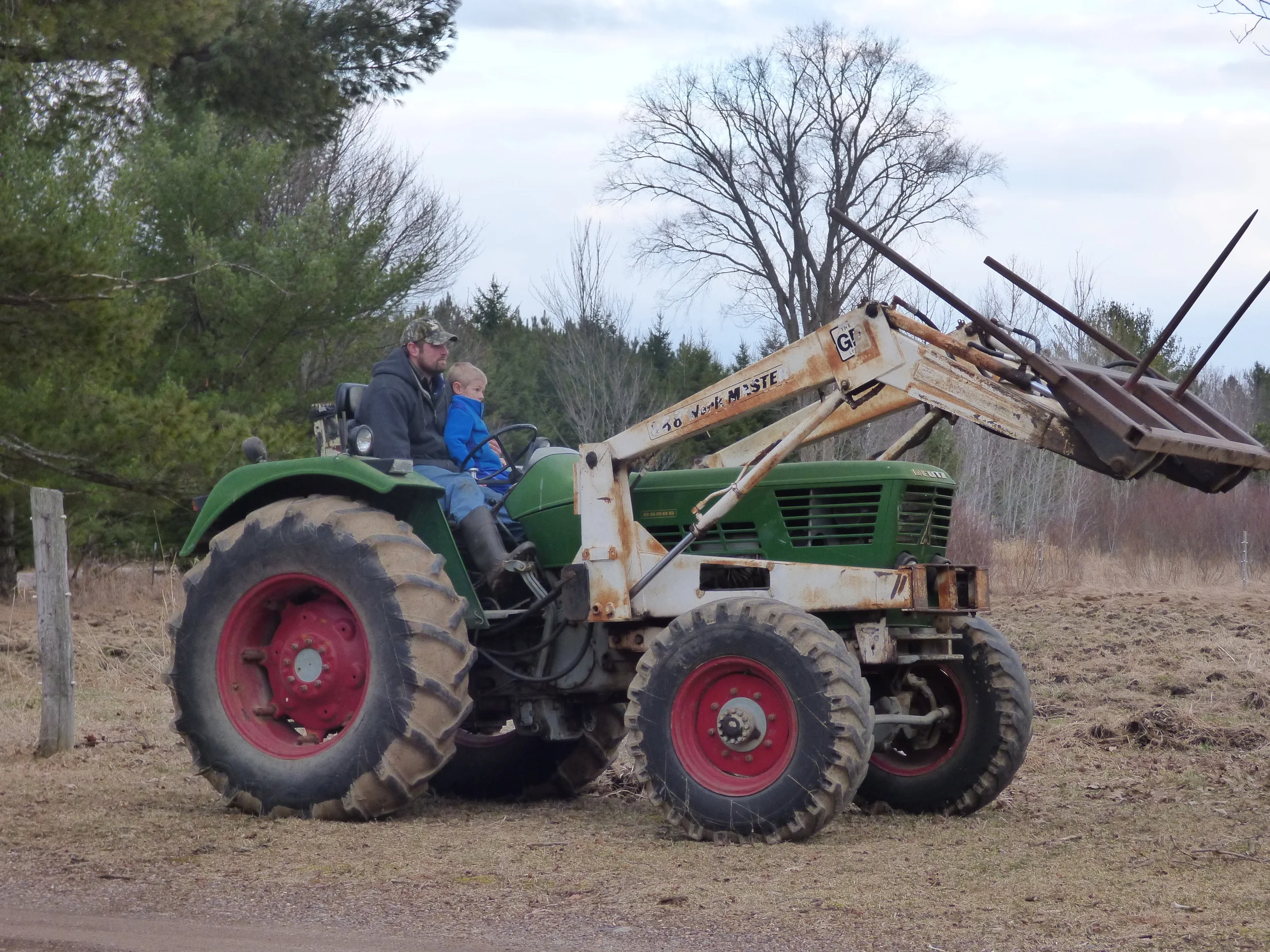 tractor (1).JPG