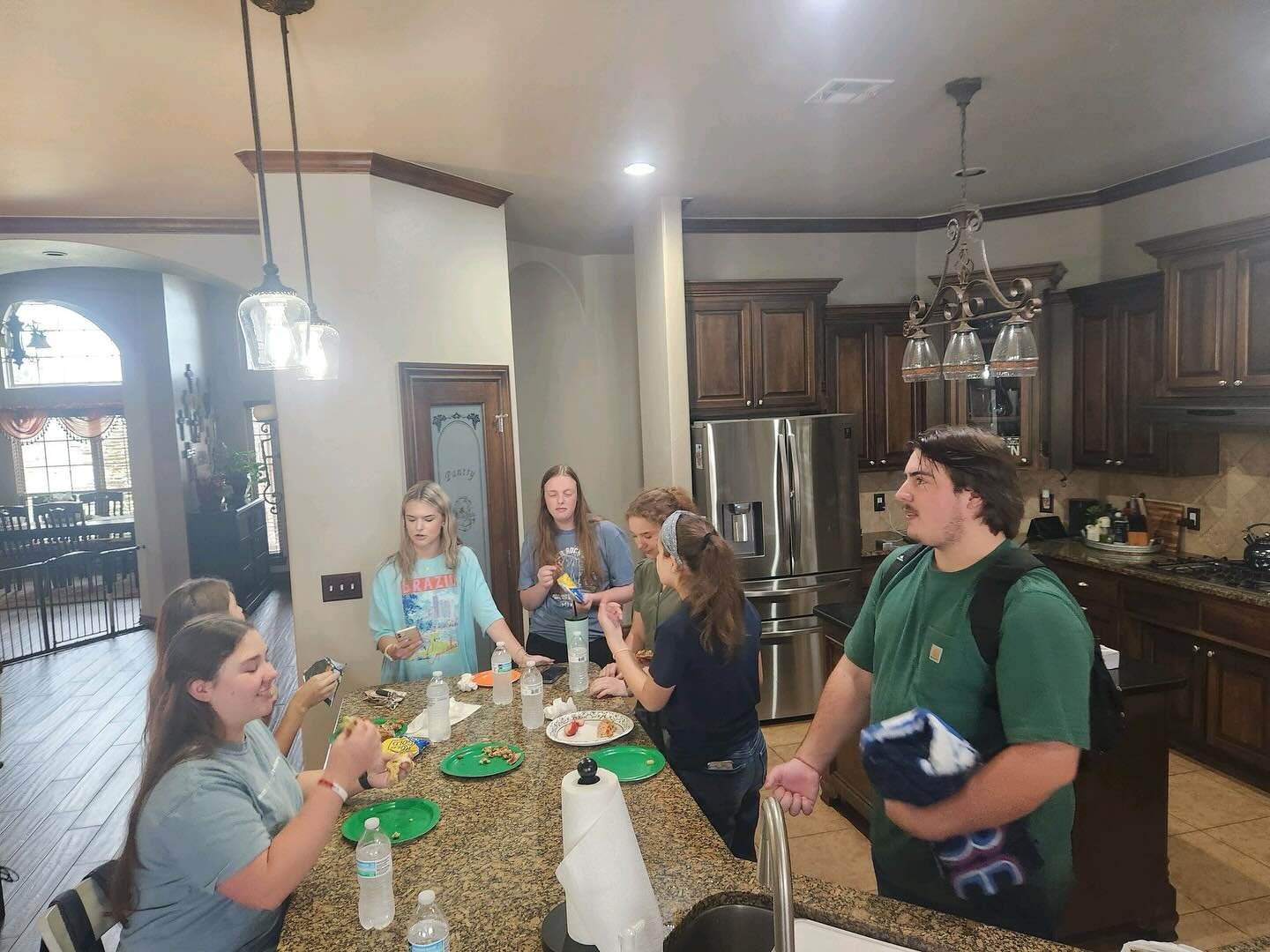 Recently, our juniors spent a Sunday afternoon hanging out at the Kave’s house. They enjoyed good food, swimming, and volleyball. Thank you to the Kaves for hosting and to the Bloughs for coordinating everything.